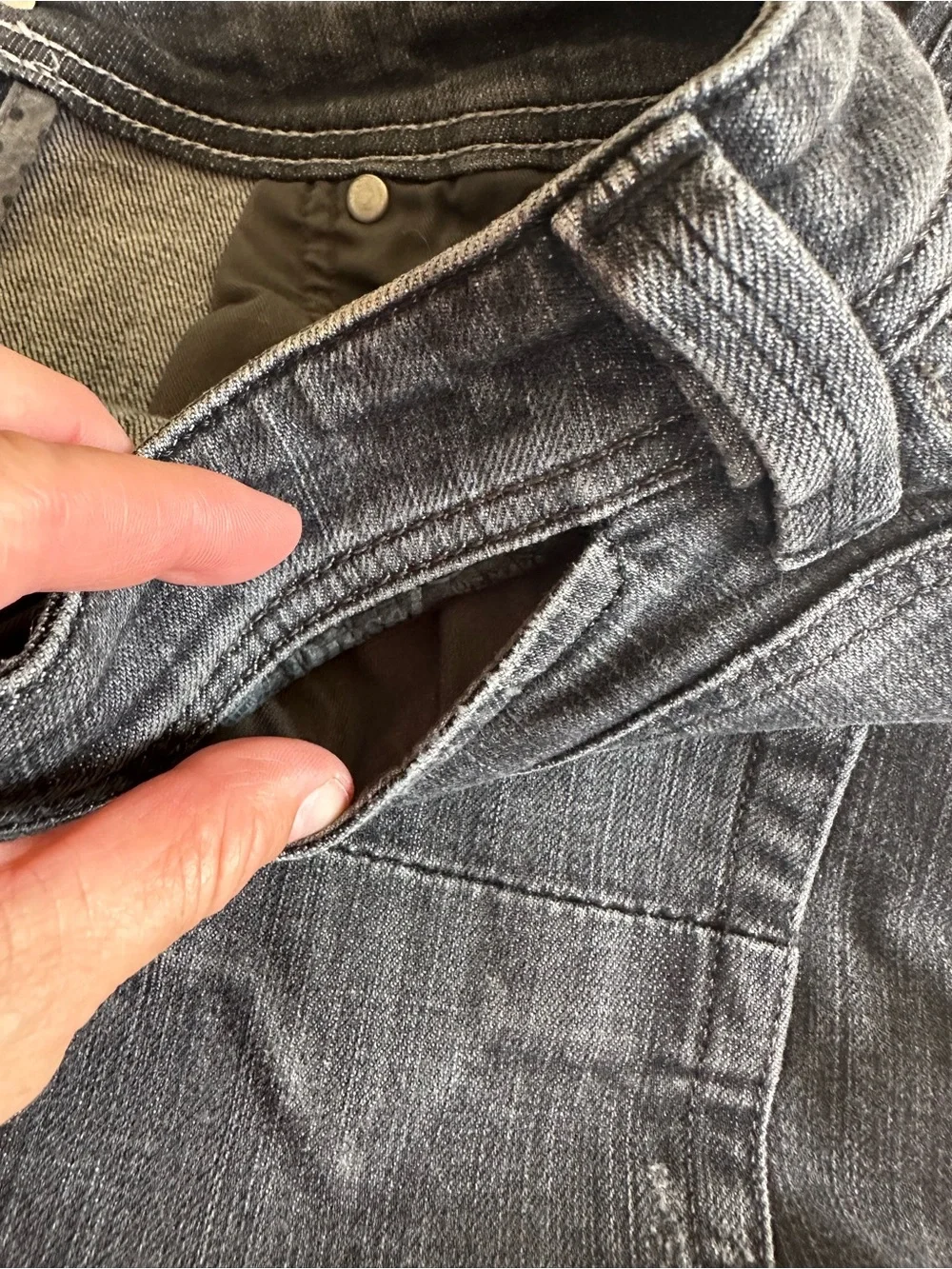 DIESEL Men’s Gray/Black Heeven Button Fly Distressed Denim Jeans- Size 33x34